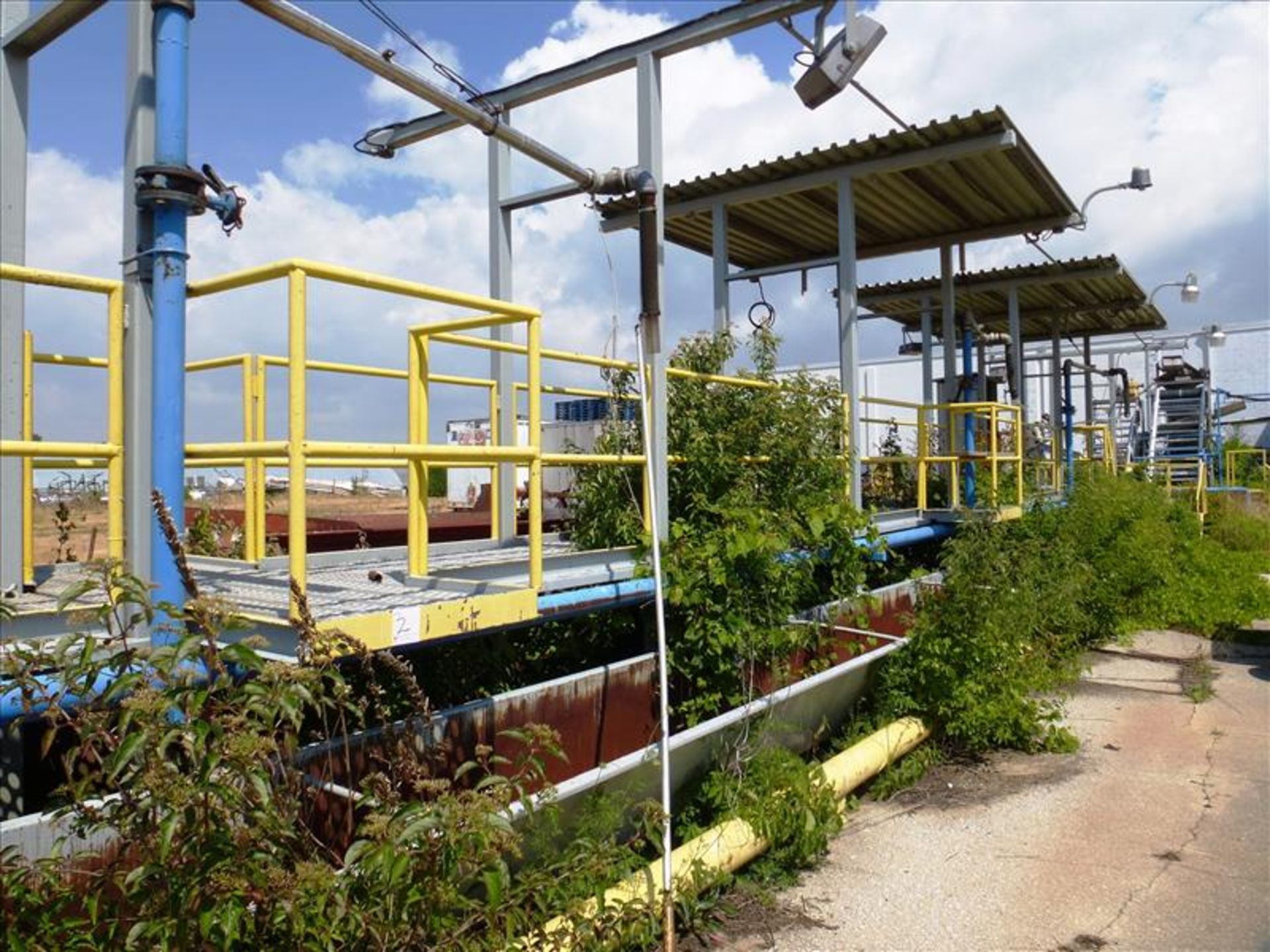 double-sided tomato flume system - Image 3 of 7