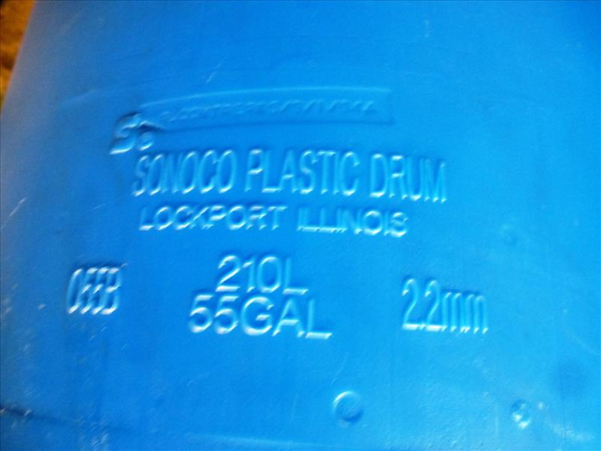 lot of Sonoco 55 USG. reusable plastic drums, No.055B c/w quantity of lids (roughly +/- 300 drums) - Image 2 of 2