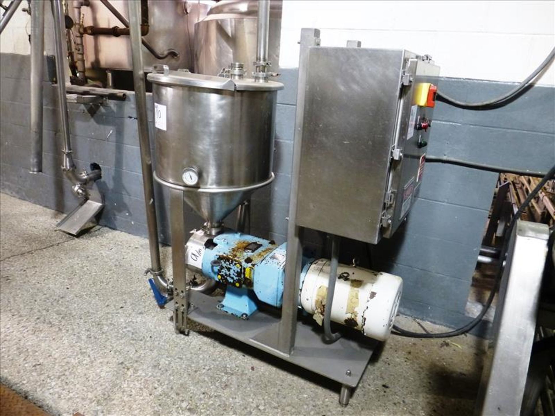 Cryovac On Pack-2000 s/s vertical form/fill/seal machine, mod. ONP-2000B, ser. no. 0075 c/w Waukesha - Image 12 of 15