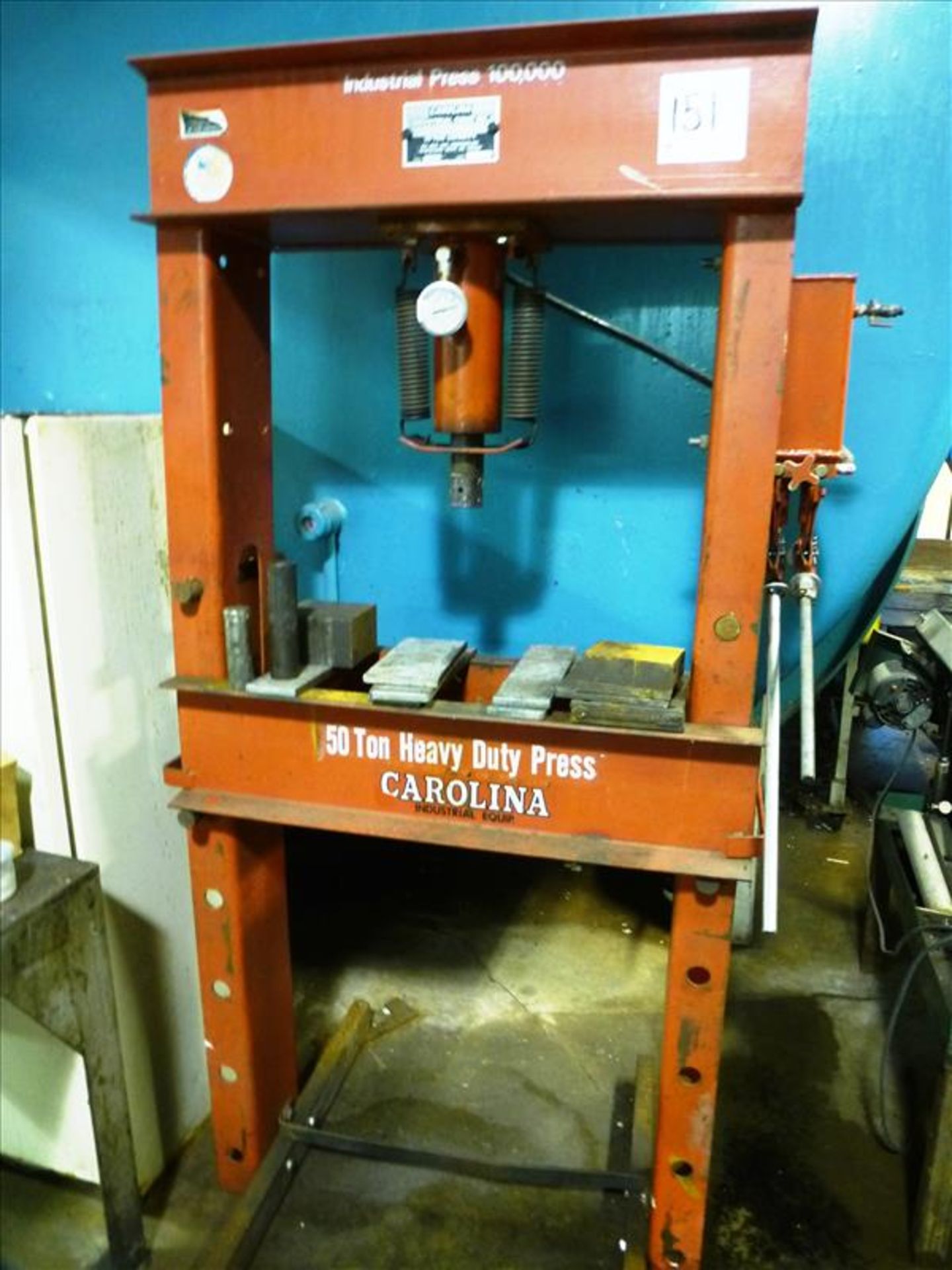 Carolina 50-ton hydraulic press, mod. HV100, ser. no. 008811