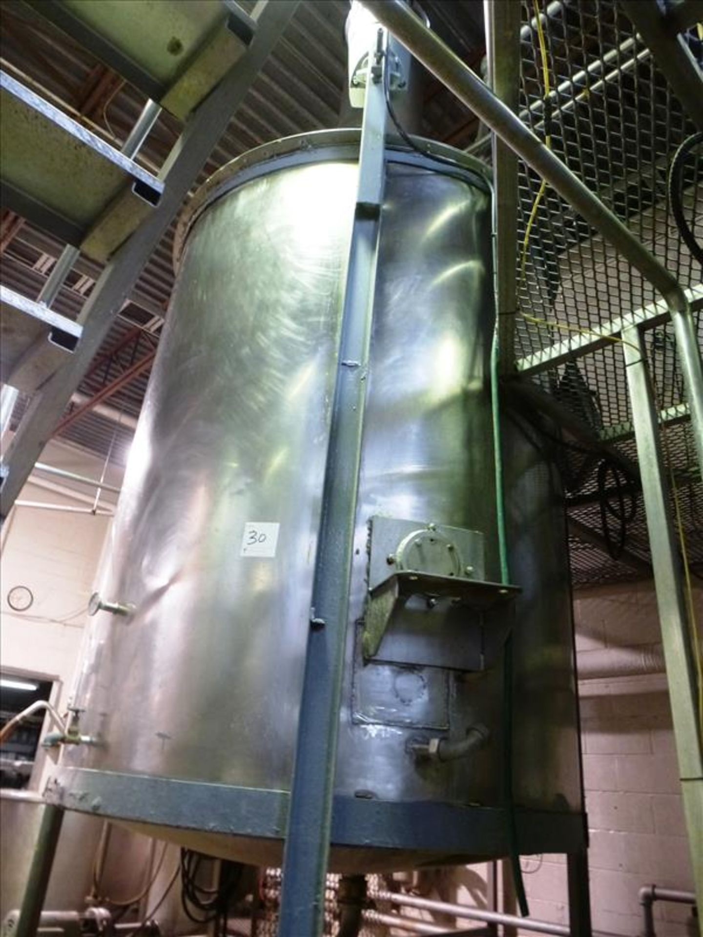 s/s vertical mix tank, approx. 72" diam. x 96" high straight side c/w Lightnin 3 h.p. edge-mounted - Image 2 of 6