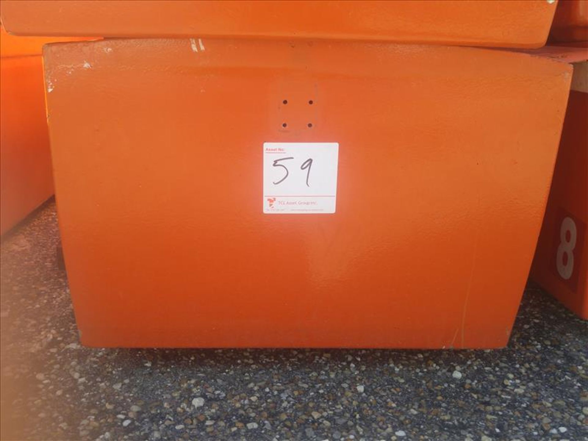 Large lifejacket container with approx. 24 lifejackets