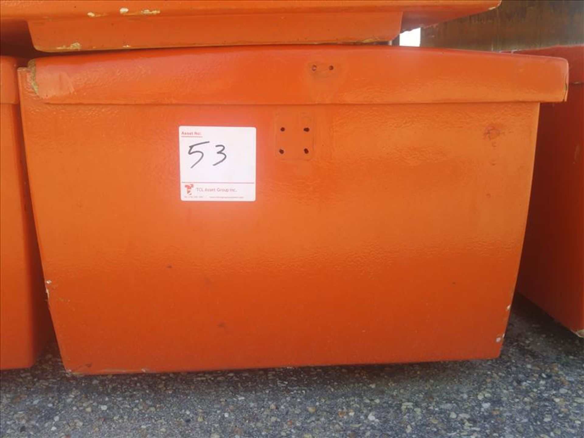 Large lifejacket container with approx. 24 lifejackets