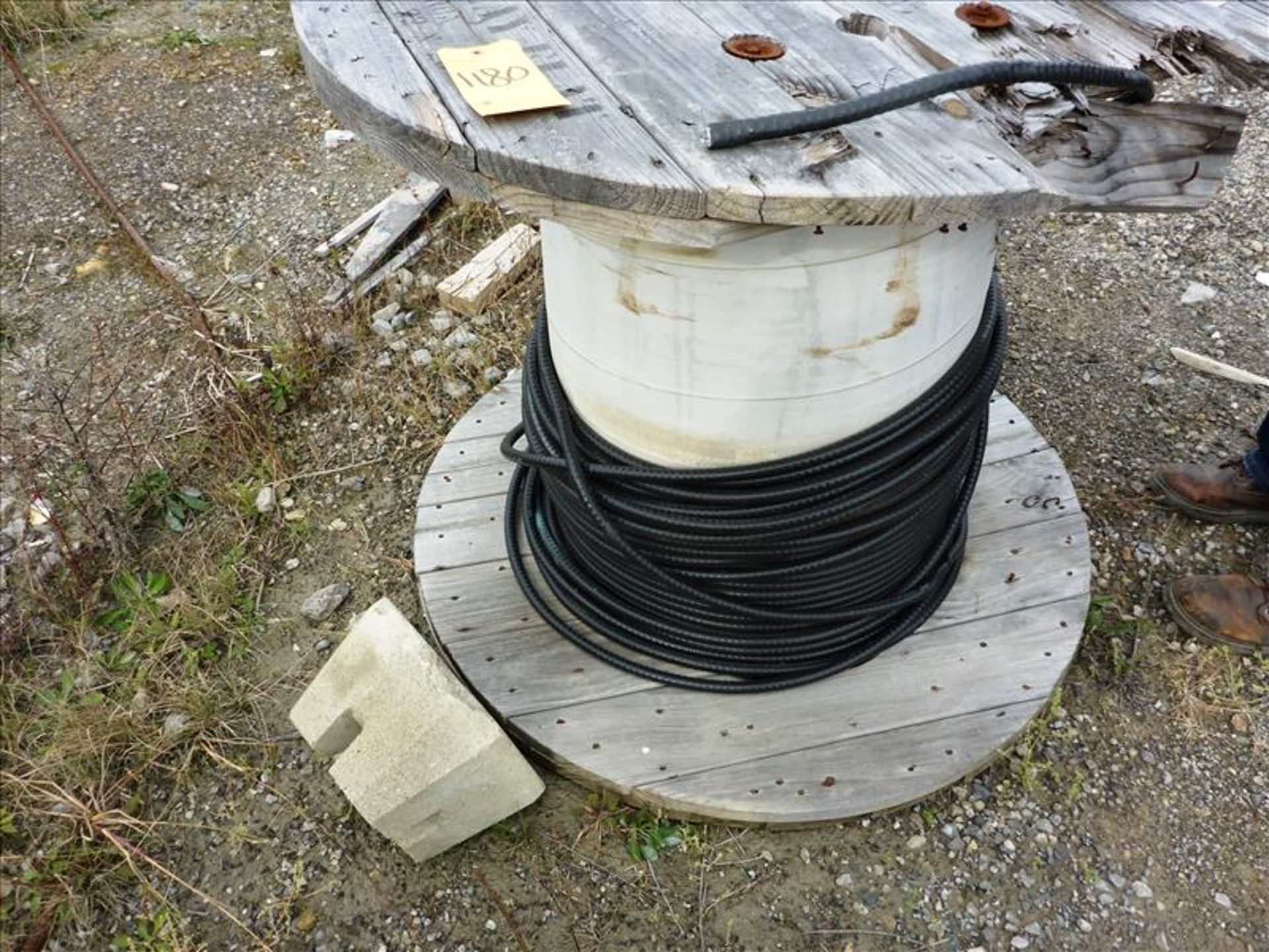 reel of electrical cable, approx. 80 ft., General Cable (WC) Acid Flame Check VV AG14 FT1 FT4 HL