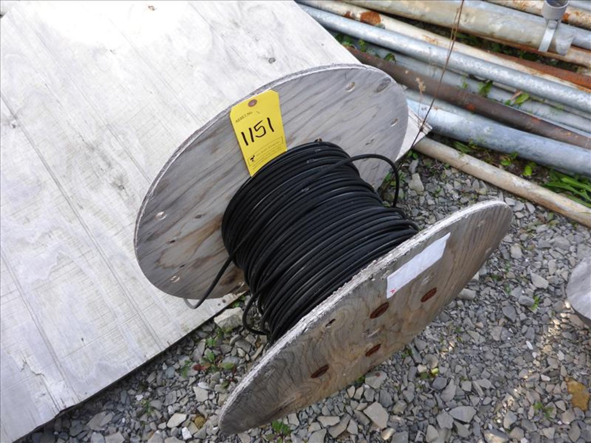 reel of electrical cable, approx. 200 ft., 10900 M -I- Aug/2013 Nexans Exelene 8 AWG (8.37 mm2)
