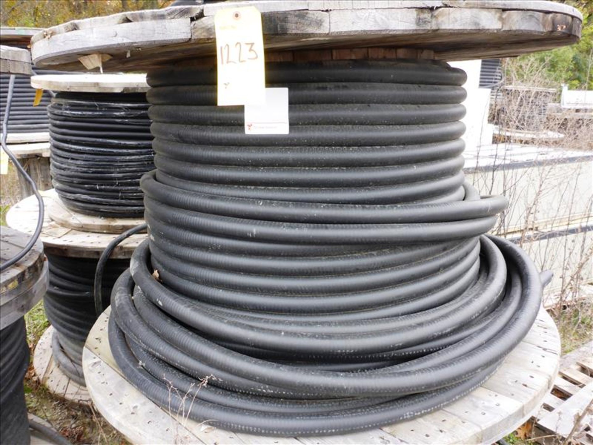 reel of electrical cable, approx. 360 ft. Belden 1229530 E135452-G VFD cable 3C2/O shielded 600V