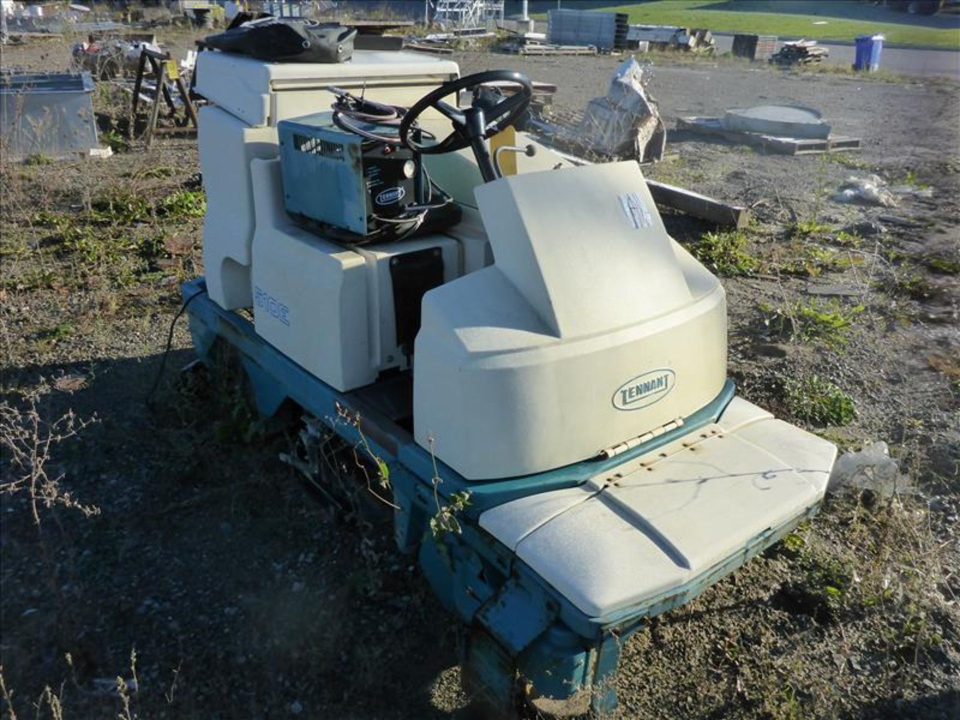 Tennant 510E riding sweeper w/ battery charger s.n. 510-2599 (May Need Repair) (Tag No. 1370) - Image 2 of 6