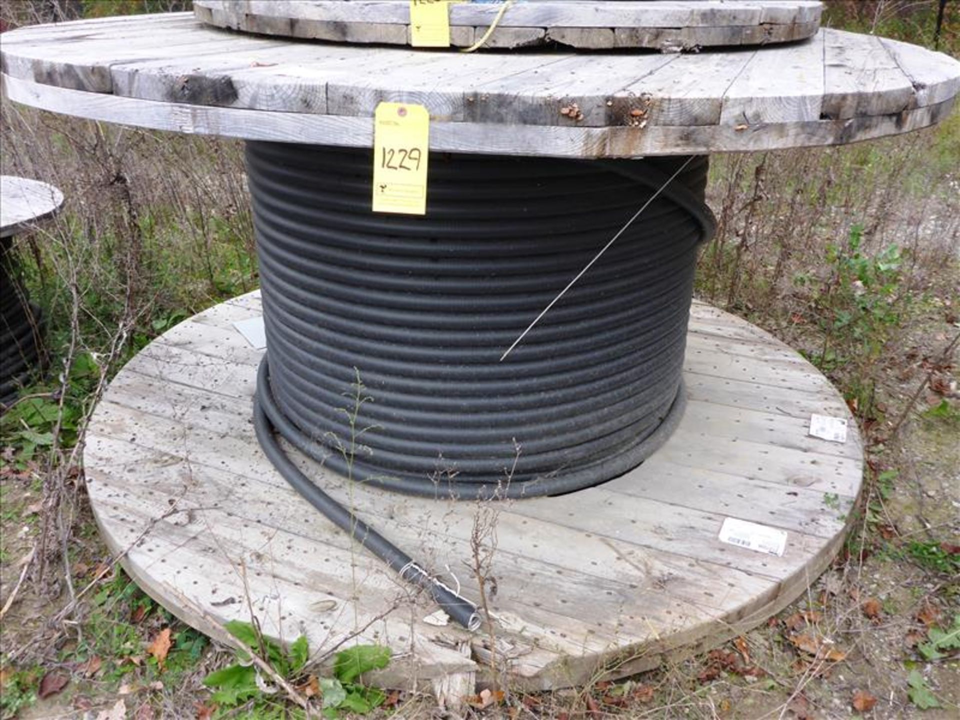 reel of electrical cable, approx. 500 ft. 00244 M-I Jan 2013 Nexans Firex - II 2/0 AWG /3C Teck 90