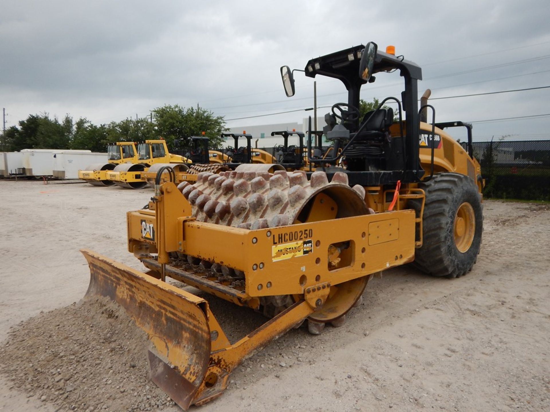 2013 Caterpillar Model CP56B Pad Foot Compactor 2,449 Hours | 84" PAD FOOT COMPACTOR, VIBRATORY DRUM