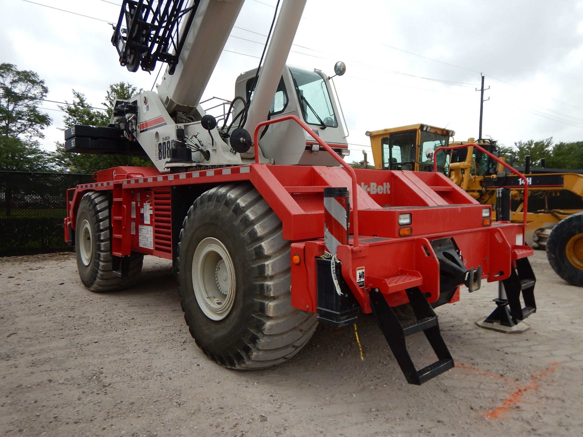 2014 Link Belt Model RTC 8080 II Rough Terrain Crane 2,536 Hours | 80 Ton, 41'-127' 4 SECTION - Image 5 of 12