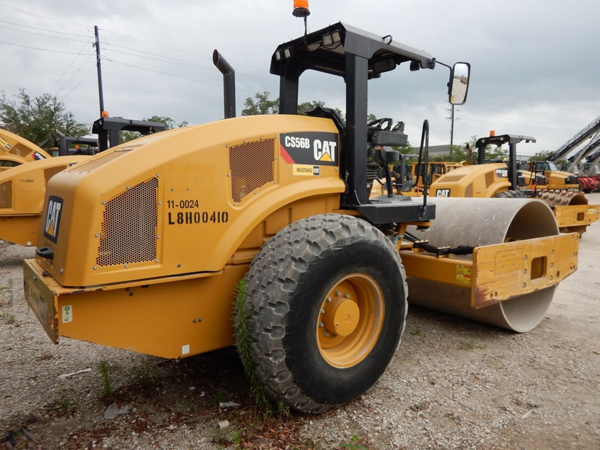 2012 Caterpillar Model CS56B Smooth Drum Compactor 1,512 Hours | 84" SMOOTH DRUM COMPACTOR, - Image 3 of 10