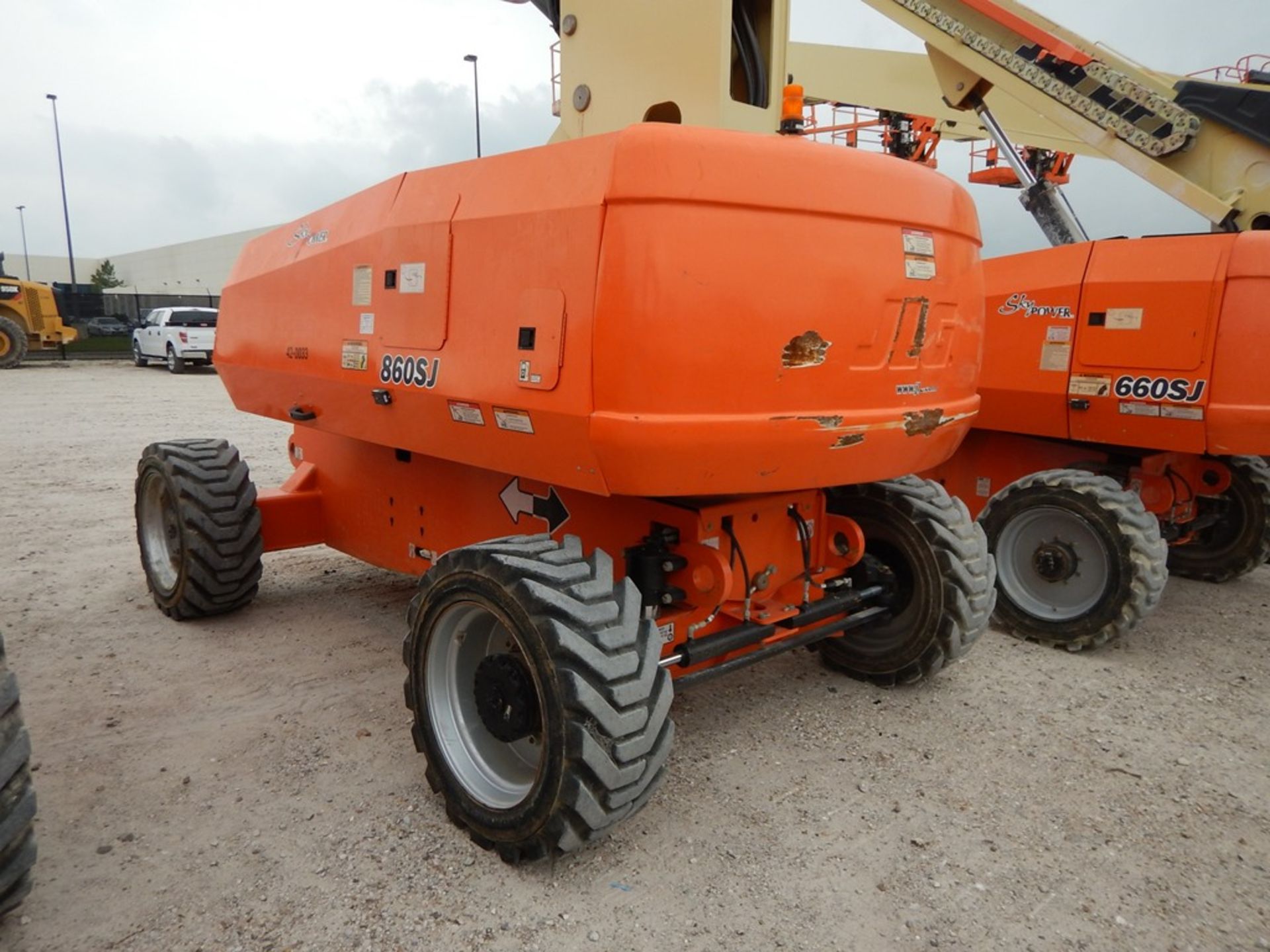 2014 JLG Model 860SJ Manlift 2,323 Hours | 86', 4WD, DIESEL ENGINE, 15-625NHS TIRE, VIN# 300183642 - Image 2 of 6