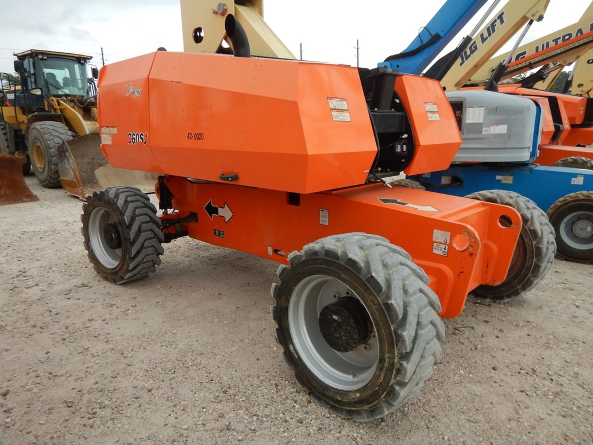 2014 JLG Model 860SJ Manlift 2,662 Hours | 86', 4WD, DIESEL ENGINE, 15-625NHS TIRE, VIN# 300180876