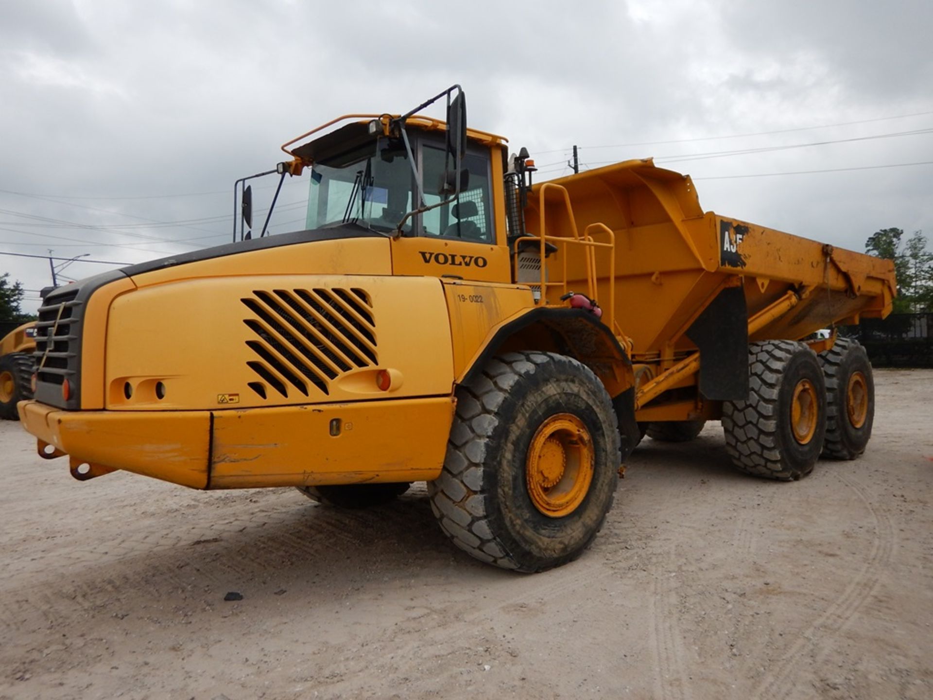 2005 Volvo Model A35D Off Highway Truck 12,817 Hours | CAB, A/C, CAT C15 DIESEL ENGINE, WITH TAIL