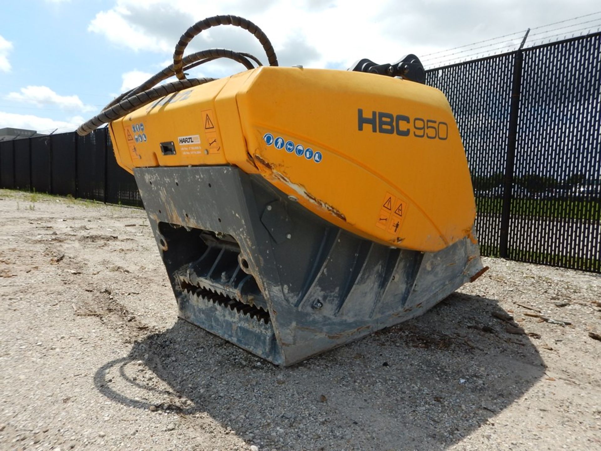 2015 HARTL Model HBC 950 Excavator Attachment | HYDRAULIC JAW CRUSHER EXCAVATOR BUCKET, 1.1 CUYD,