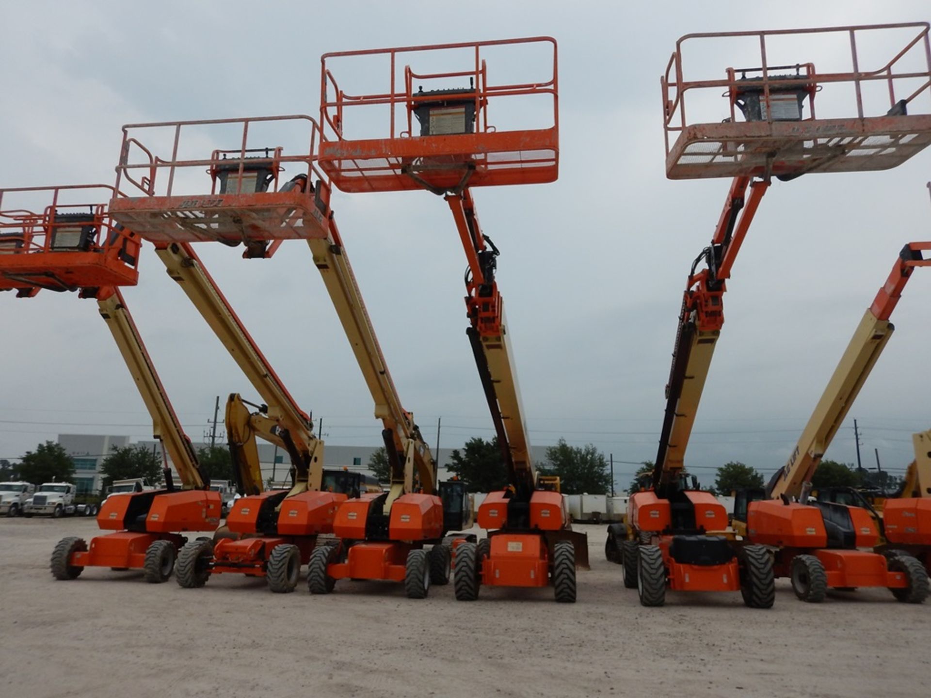 2013 JLG Model 1200 SJP Manlift 3,053 Hours | 120', 4WD, DIESEL ENGINE, IN445/50D710 TIRE, VIN# - Image 3 of 6