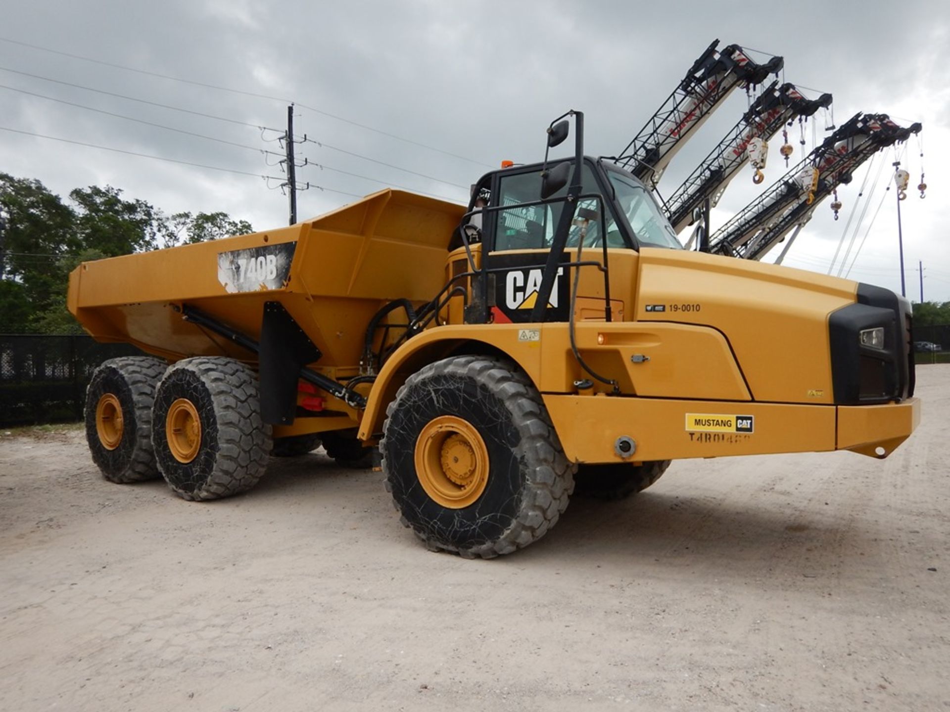 2013 Caterpillar Model 740B Off Highway Truck 3,594 Hours | CAB, A/C, CAT C15 DIESEL ENGINE, WITH - Image 4 of 12