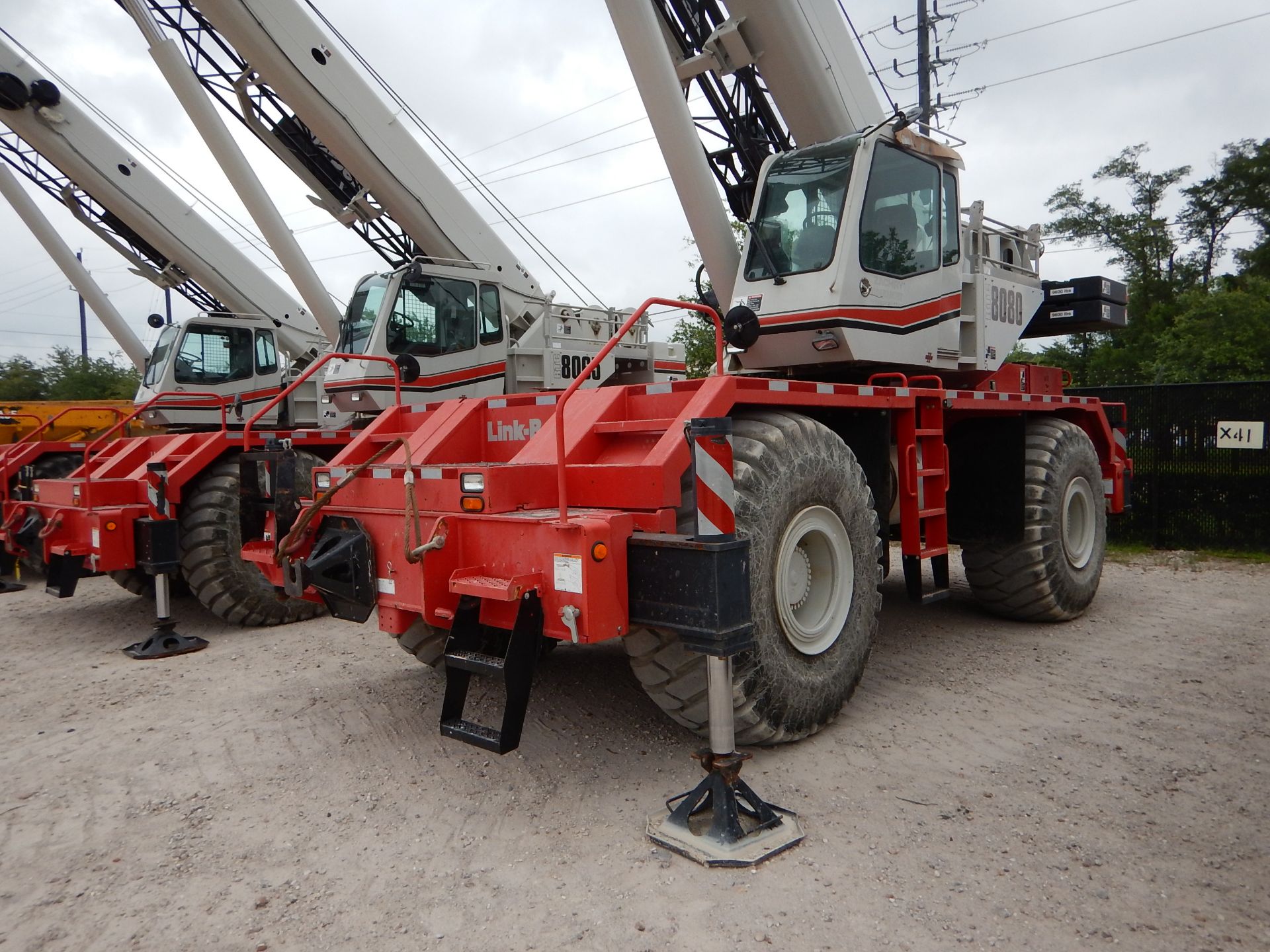 2013 Link Belt Model RTC 8080 II Rough Terrain Crane 978 Hours | 80 Ton, 41'-127' 4 SECTION BOOM, - Image 2 of 11