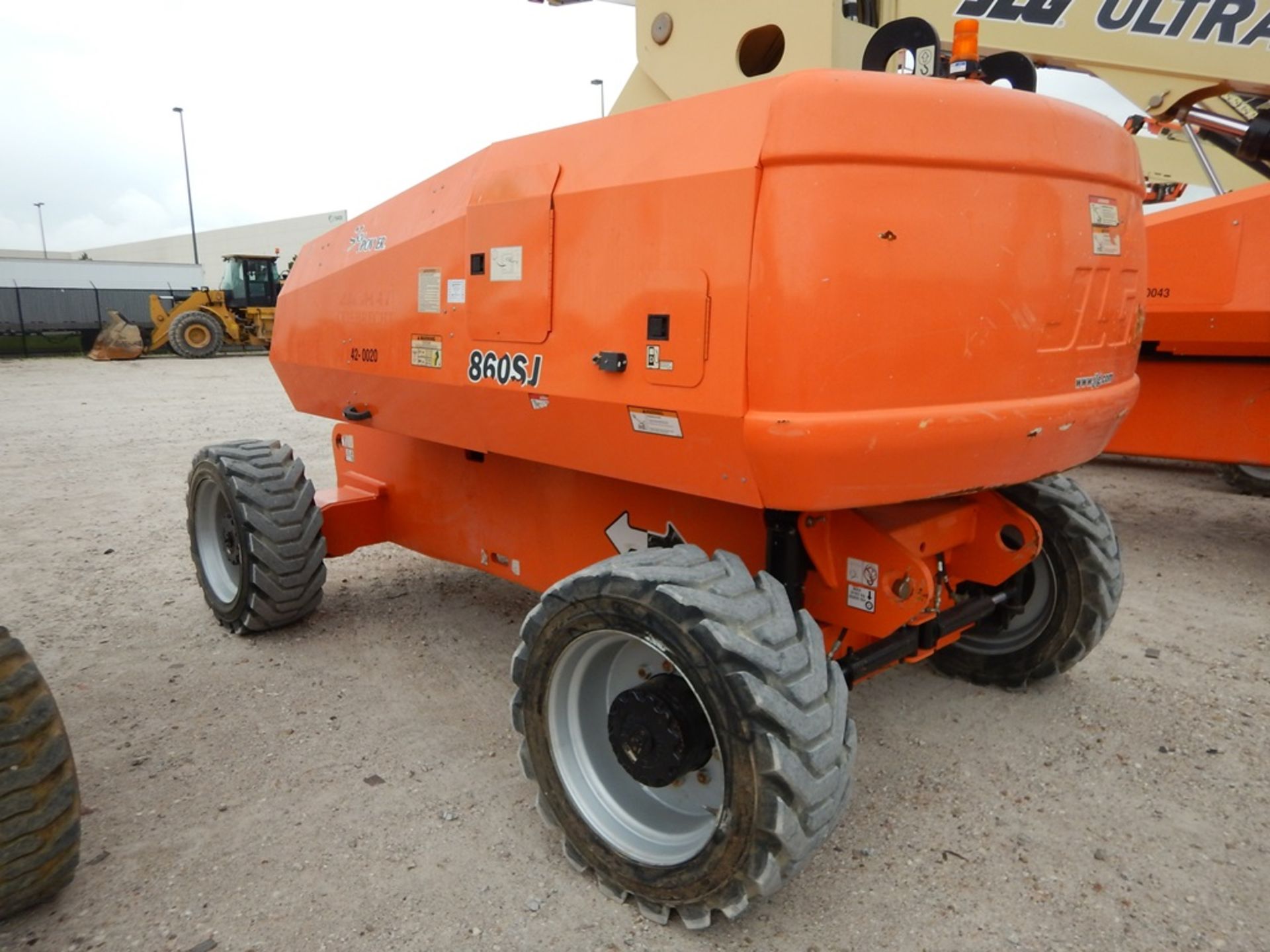 2014 JLG Model 860SJ Manlift 2,662 Hours | 86', 4WD, DIESEL ENGINE, 15-625NHS TIRE, VIN# 300180876 - Image 2 of 6