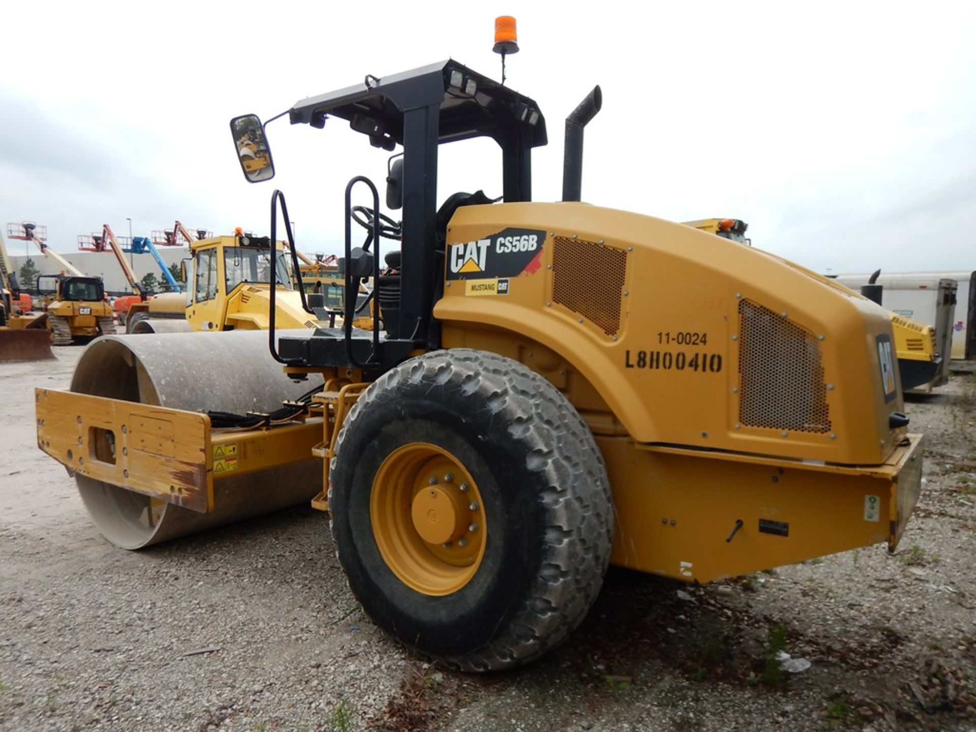 2012 Caterpillar Model CS56B Smooth Drum Compactor 1,512 Hours | 84" SMOOTH DRUM COMPACTOR, - Image 2 of 10