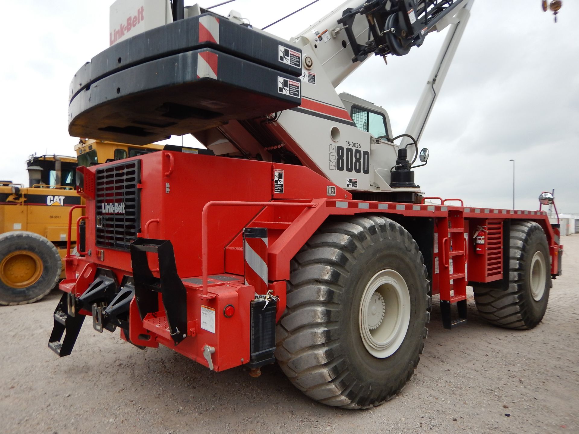 2014 Link Belt Model RTC 8080 II Rough Terrain Crane 2,536 Hours | 80 Ton, 41'-127' 4 SECTION - Image 4 of 12