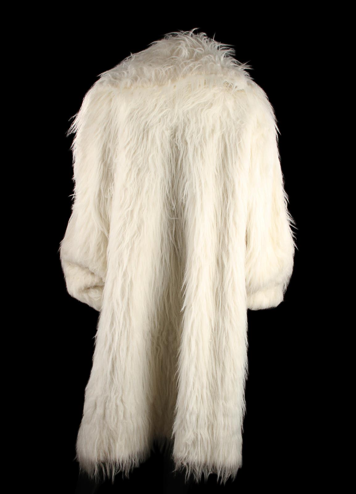 BLADE (1998) - Mercury's (Arly Jover) White Faux-Fur Coat Mercury’s (Arly Jover) coat from Stephen - Image 6 of 9