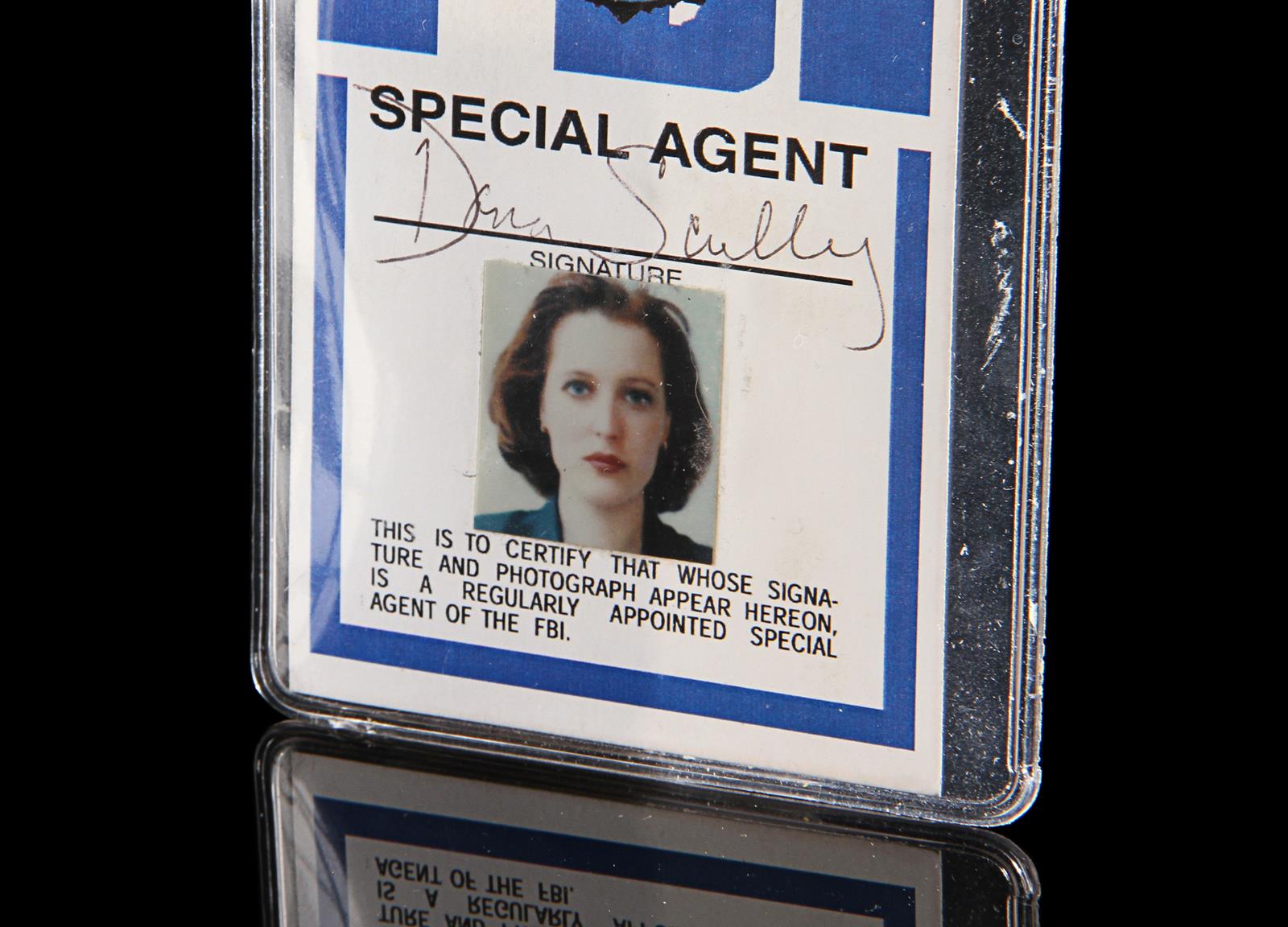 THE X-FILES (1993-2002) - Dana Scully's (Gillian Anderson) FBI ID Badge ...