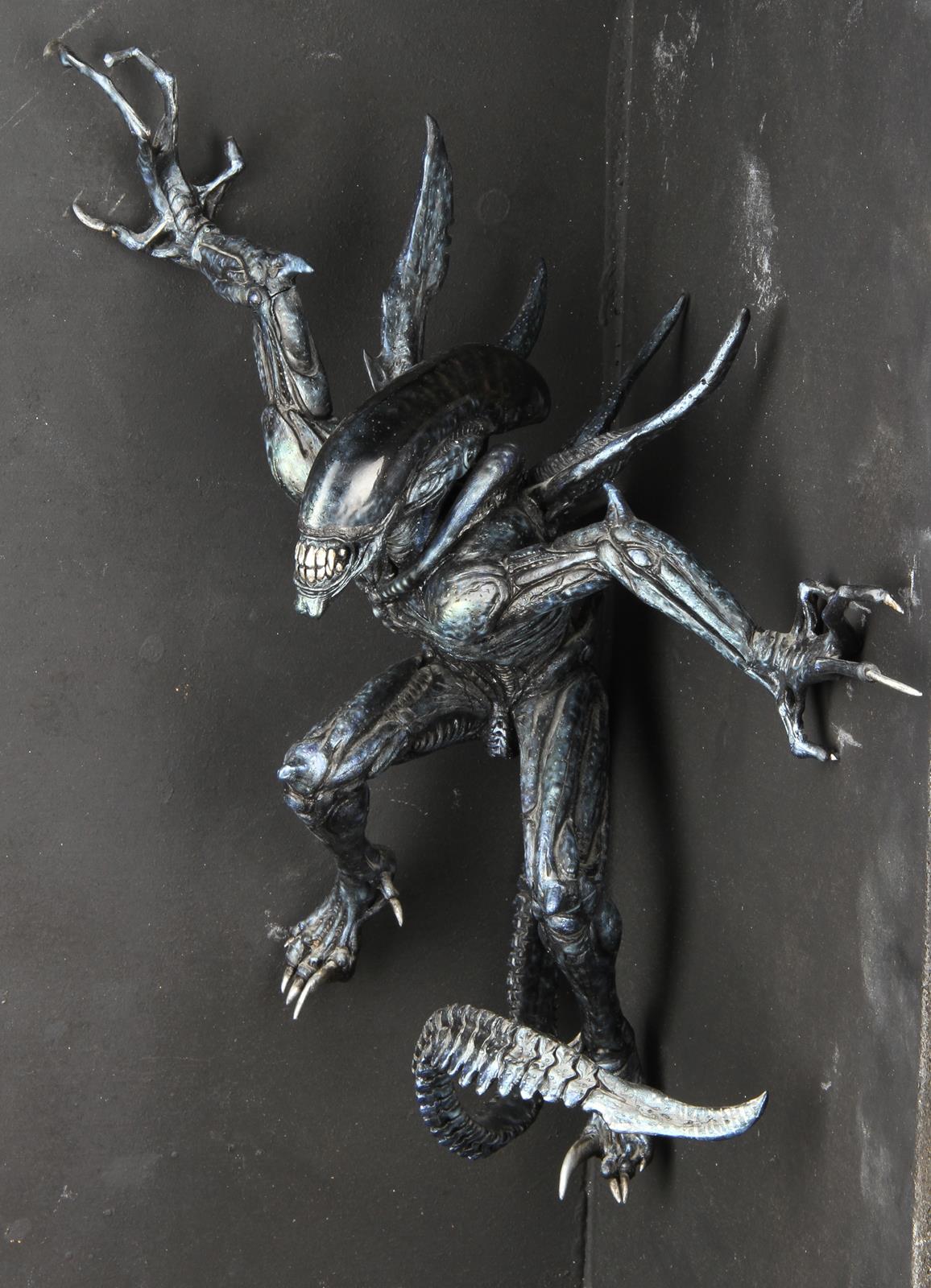 ALIEN vs PREDATOR (2004) - ADI Alien Warrior Maquette A maquette from Paul W.S. Anderson’s sci-fi - Image 5 of 17