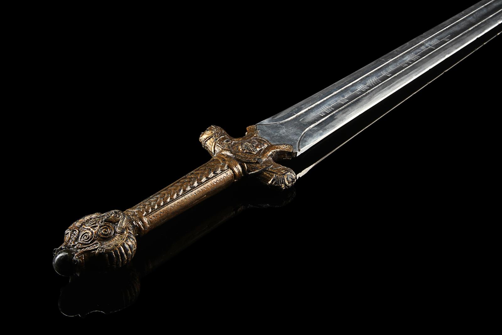 KING ARTHUR (2004) - Hero Excalibur Sword and Scabbard The fabled sword Excalibur from Antoine - Image 2 of 13