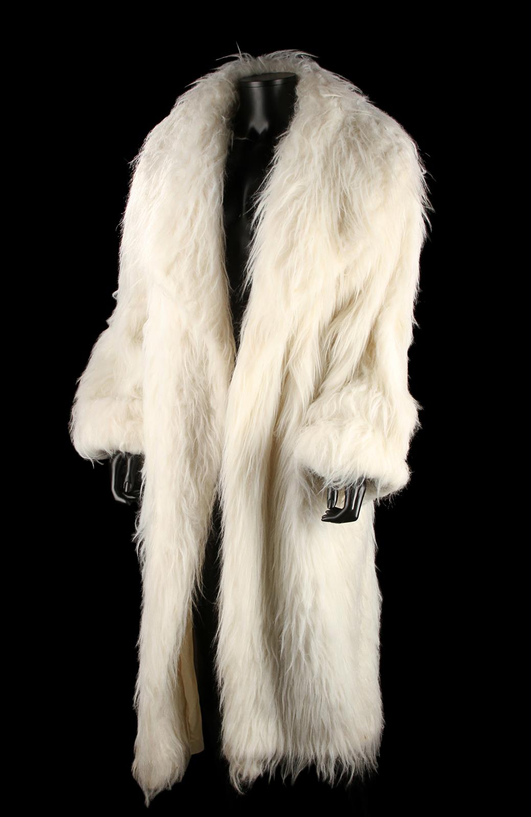 BLADE (1998) - Mercury's (Arly Jover) White Faux-Fur Coat Mercury’s (Arly Jover) coat from Stephen - Image 3 of 9