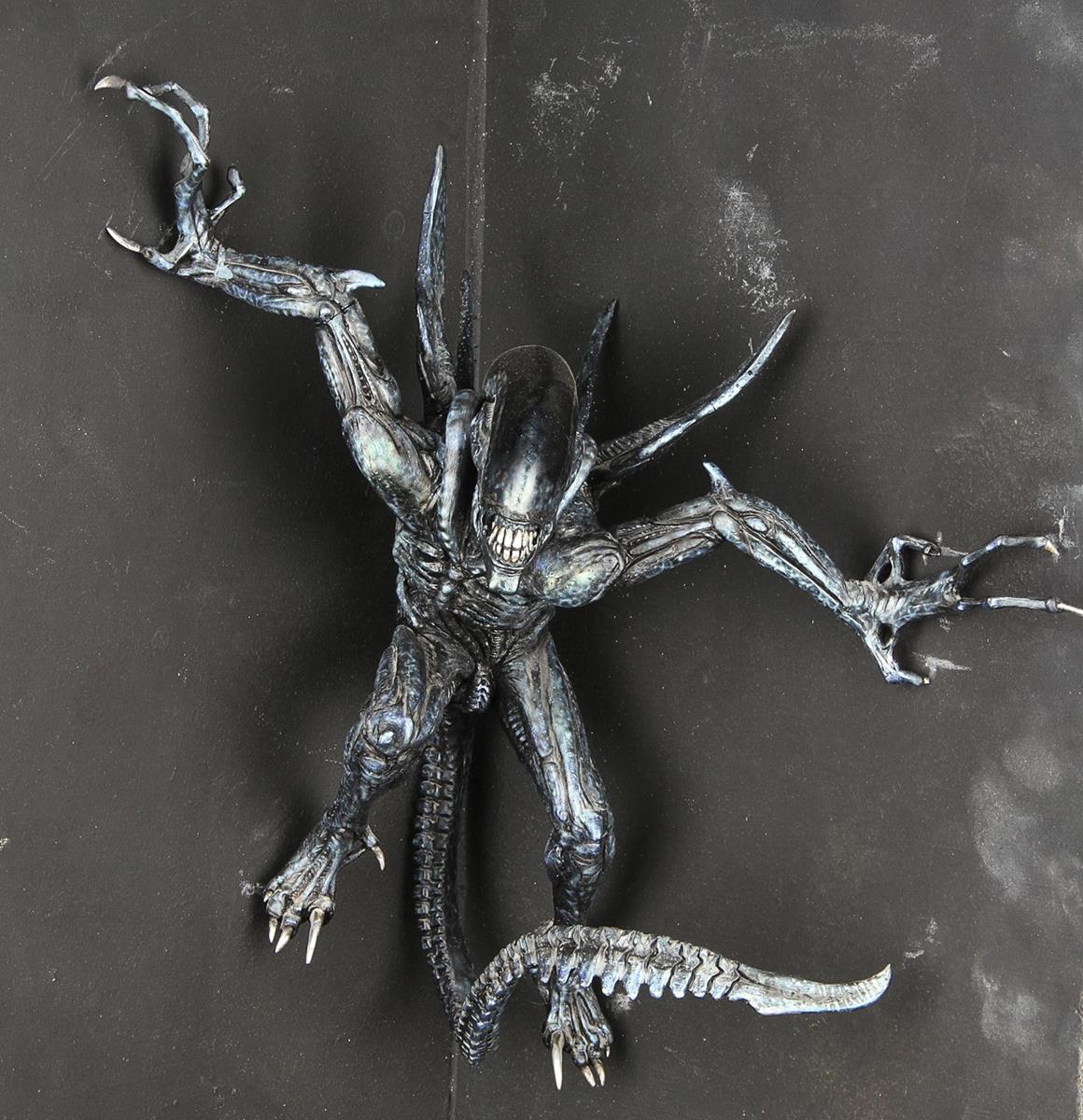 ALIEN vs PREDATOR (2004) - ADI Alien Warrior Maquette A maquette from Paul W.S. Anderson’s sci-fi - Image 10 of 17