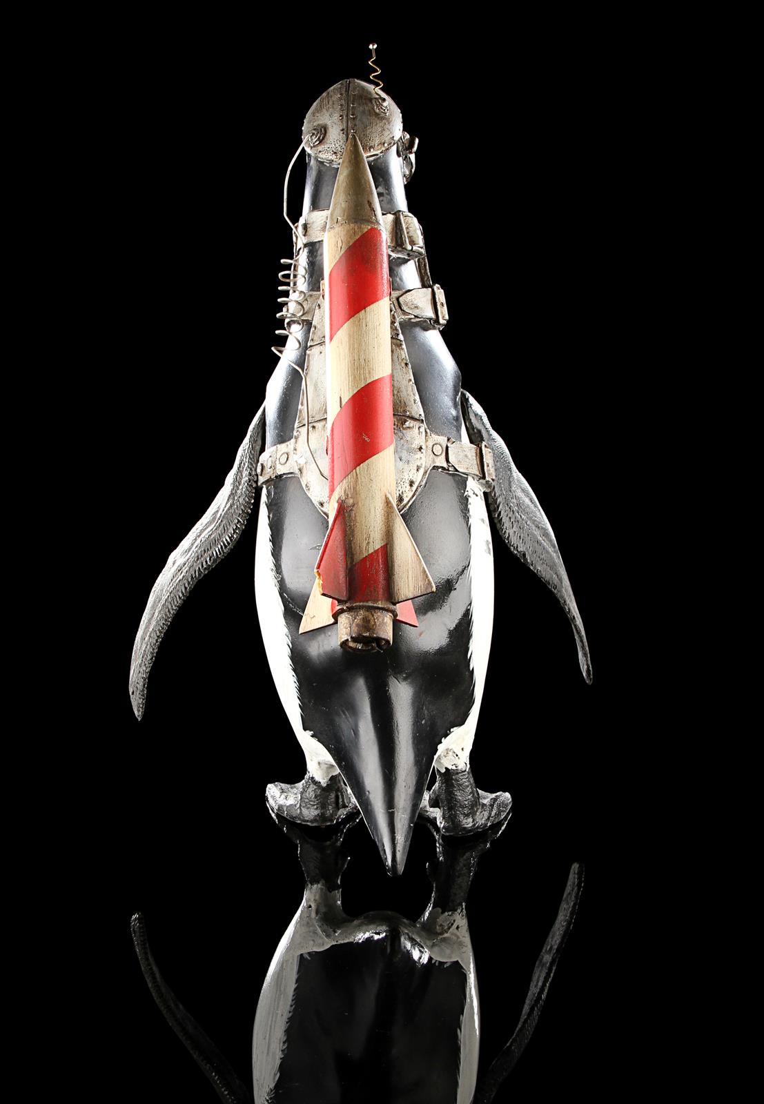 BATMAN RETURNS (1992) - Rocket Penguin A mind-controlled rocket penguin from the Tim Burton - Image 10 of 20