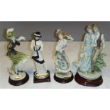 A group of Florence Giuseppe Armani figurines comprising: Robin 1167C, Figurine of the Year 'Violet'