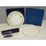 An Arcadia pattern Royal Worcester cake stand, a Royal Worcester cake slice and a Contessa Silver