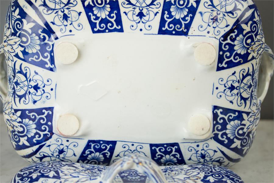 A blue and white lidded tureen, with registered mark to the base. - Image 2 of 2