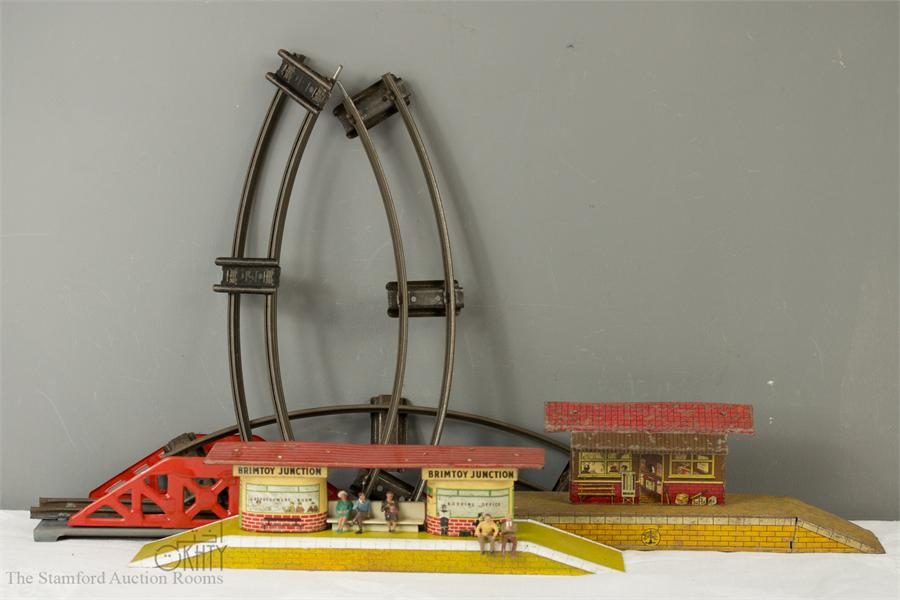 Hornby Series: a complete set of tin track including Brimtoy Junction Booking Office platform and