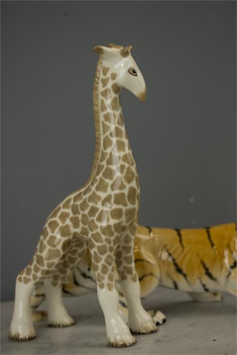 A WR Midwinter Ltd Burslem Giraffe, 30cm high, and a ceramic tiger. (2) - Image 2 of 7