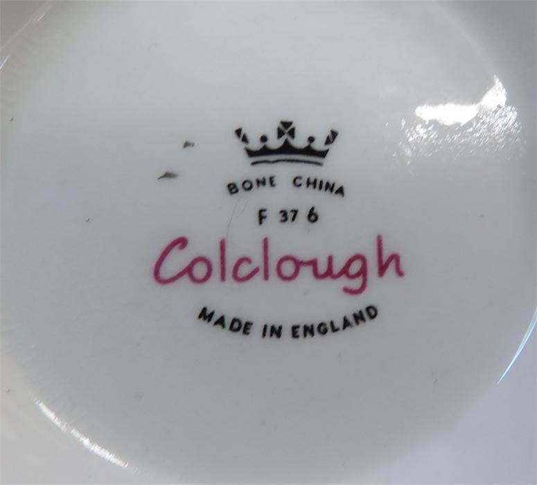 A Colclough bone china tea service, pattern no 8561, comprising tea pot, sugar bowl, milk jug, 19 - Image 22 of 30