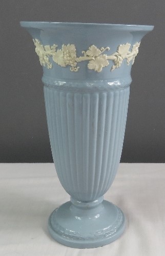 A Wedgwood of Etruria & Barlaston embossed Queensware vase. - Image 31 of 48