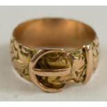 A 9ct gold ring in the form of a belt with buckle, size O, 5.4g.