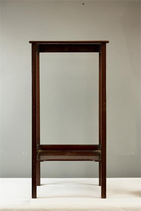 A mahogany side table/stand. - Image 2 of 2
