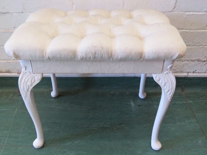 A white painted stool with cabriole legs, and buttoned seat. - Image 2 of 2