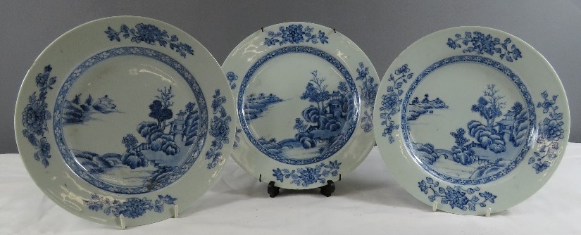 A group of three Chinese blue and white 19th century plates.