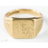 A 9ct gold signet ring, bearing engraved initials, size U, 6.8g.