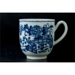 A Worcester blue and white early 19th century cup.