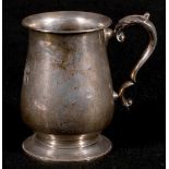 Silver baluster tankard with acanthus scroll handle, Sheffield 1932, 294g, 13.5cm.