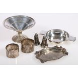 Silver quaich maker George Unite, 66g, 13.5cm an Art Deco silver bonbon dish, 55g, 11.