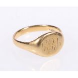 18ct gold signet ring, 5.