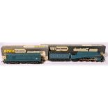 Wrenn OO gauge W2212 4-6-2 Sir Nigel Gresley locomotive 7 LNER with Tri-ang tender, boxed,