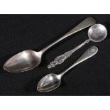 Russian 84 Zolotnik preserve spoon, with coin bowl,